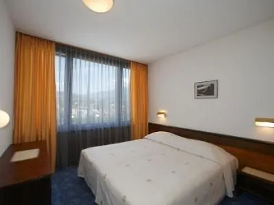 Krim Otel 3*