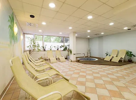 Krim Hotel 3*