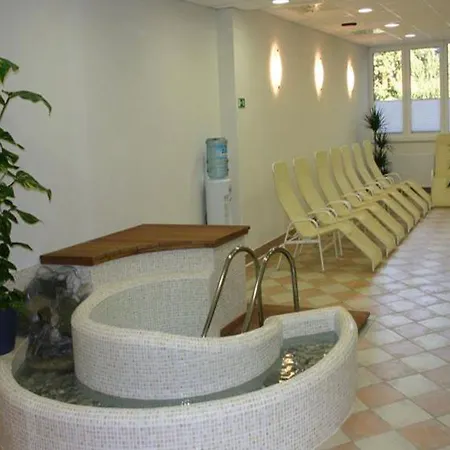 Krim Hotel 3*